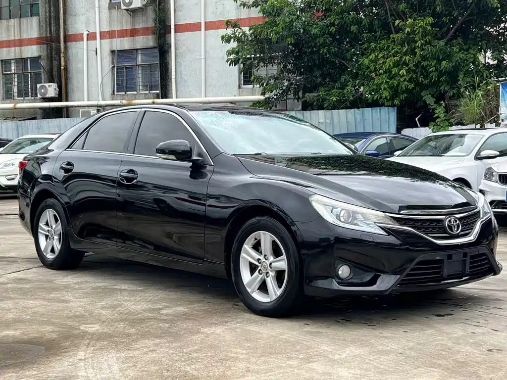Toyota Reiz — миниатюра 3