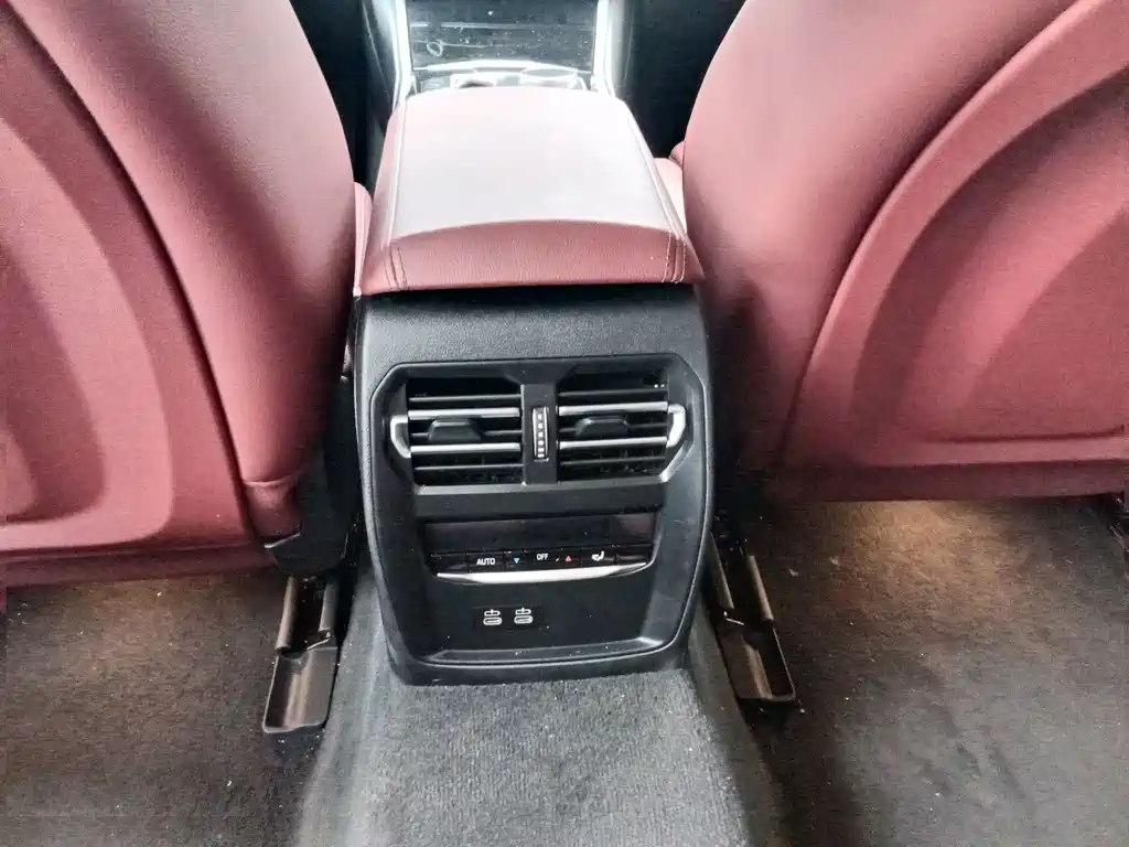 BMW i3 — миниатюра 13