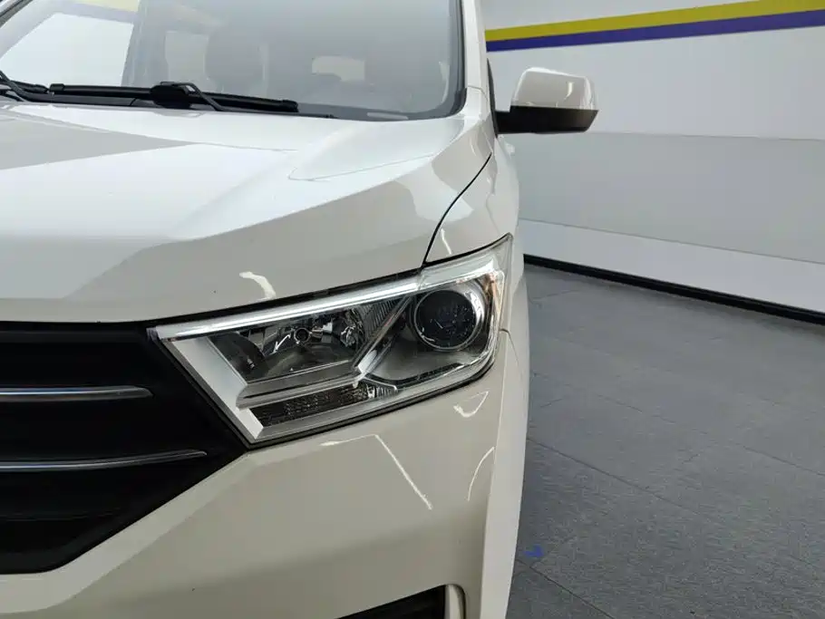 Wuling Hongguang — миниатюра 5