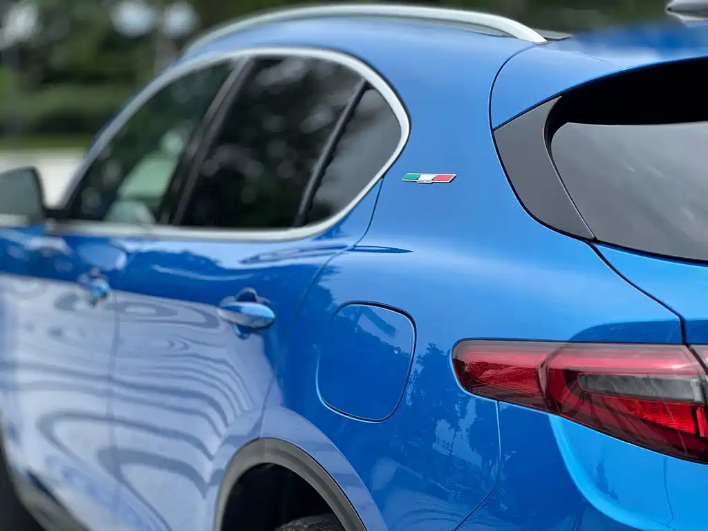 Alfa Romeo Stelvio — миниатюра 11