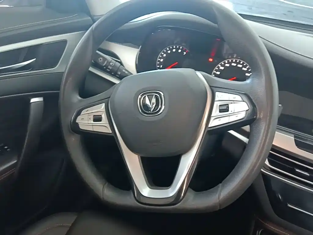 Changan CS35PLUS — миниатюра 11