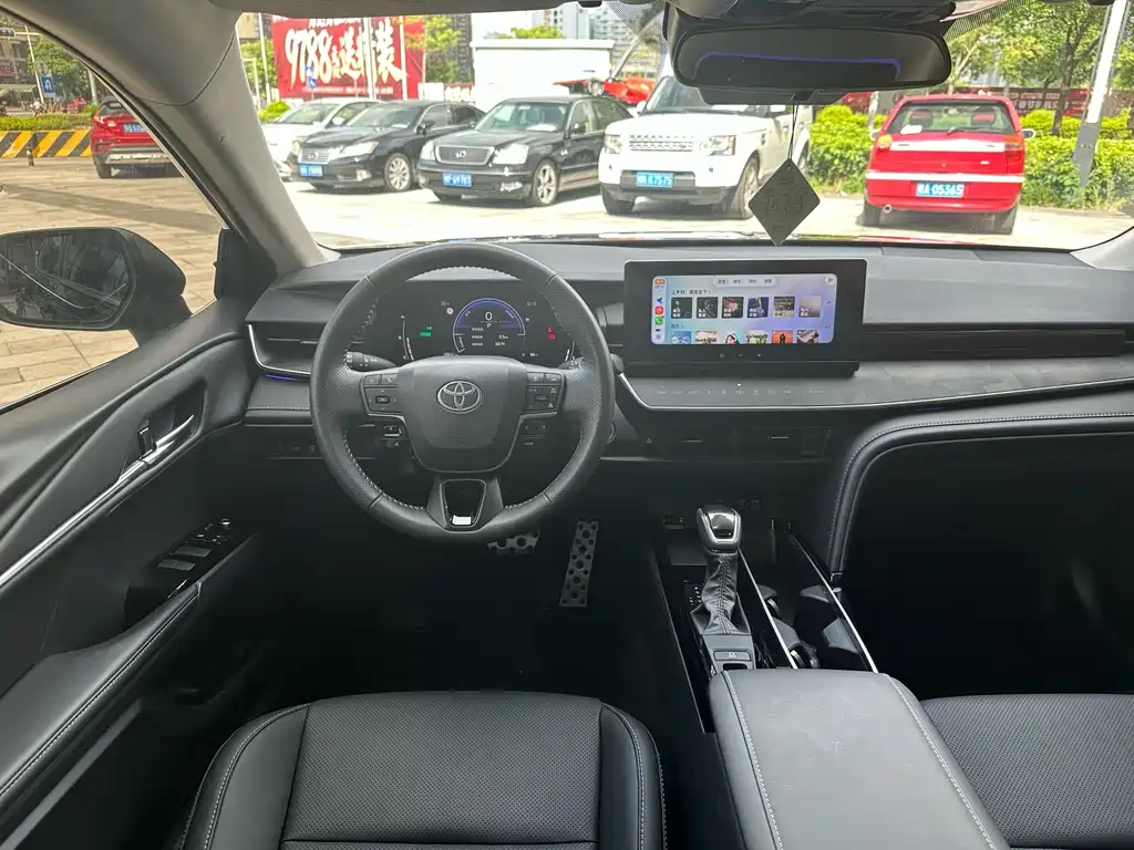Toyota Camry — миниатюра 16