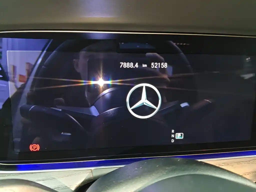 Mercedes-Benz E-Class — миниатюра 12