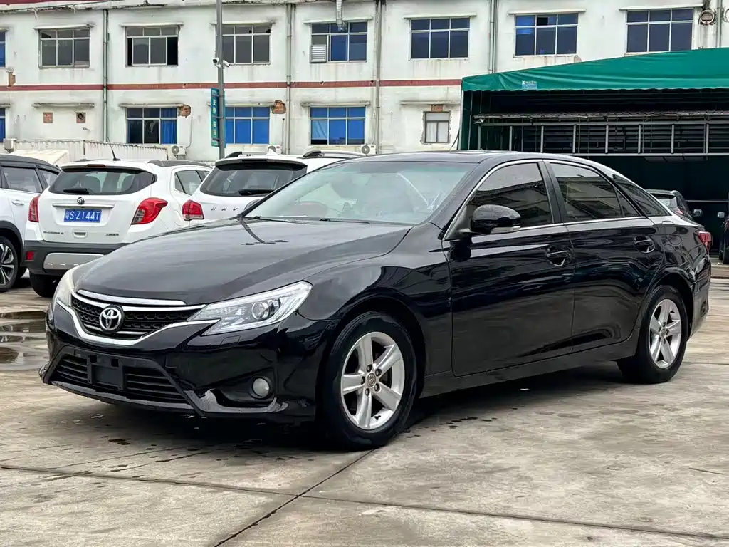 Toyota Reiz