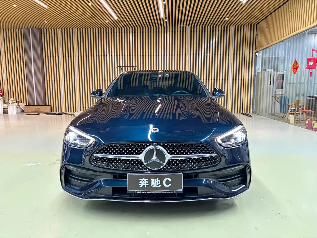 Mercedes-Benz C-Class — миниатюра 2