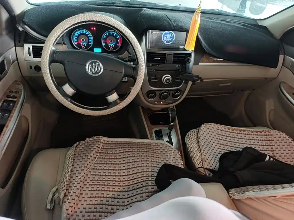Buick Excelle — миниатюра 10