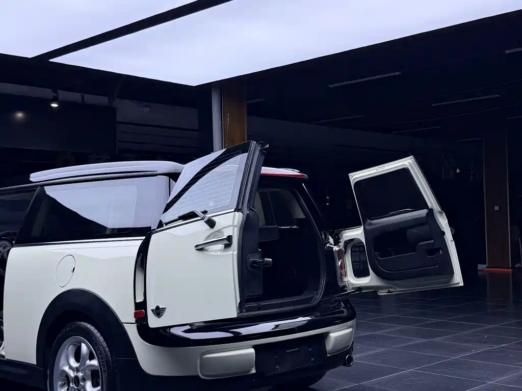 MINI Mini Clubman — миниатюра 8