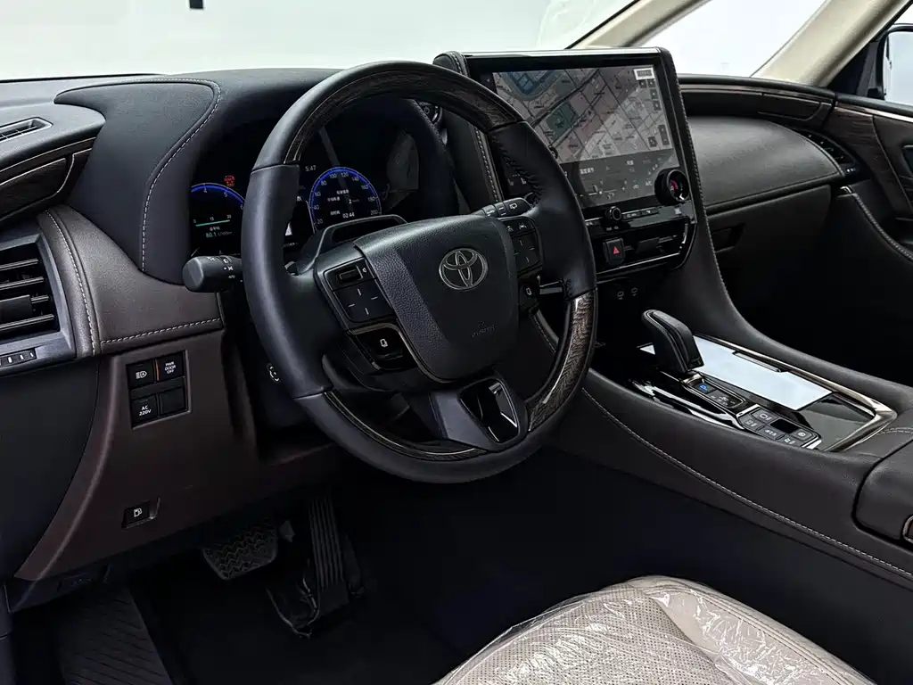 Toyota Alphard 2024 2.5L Luxury