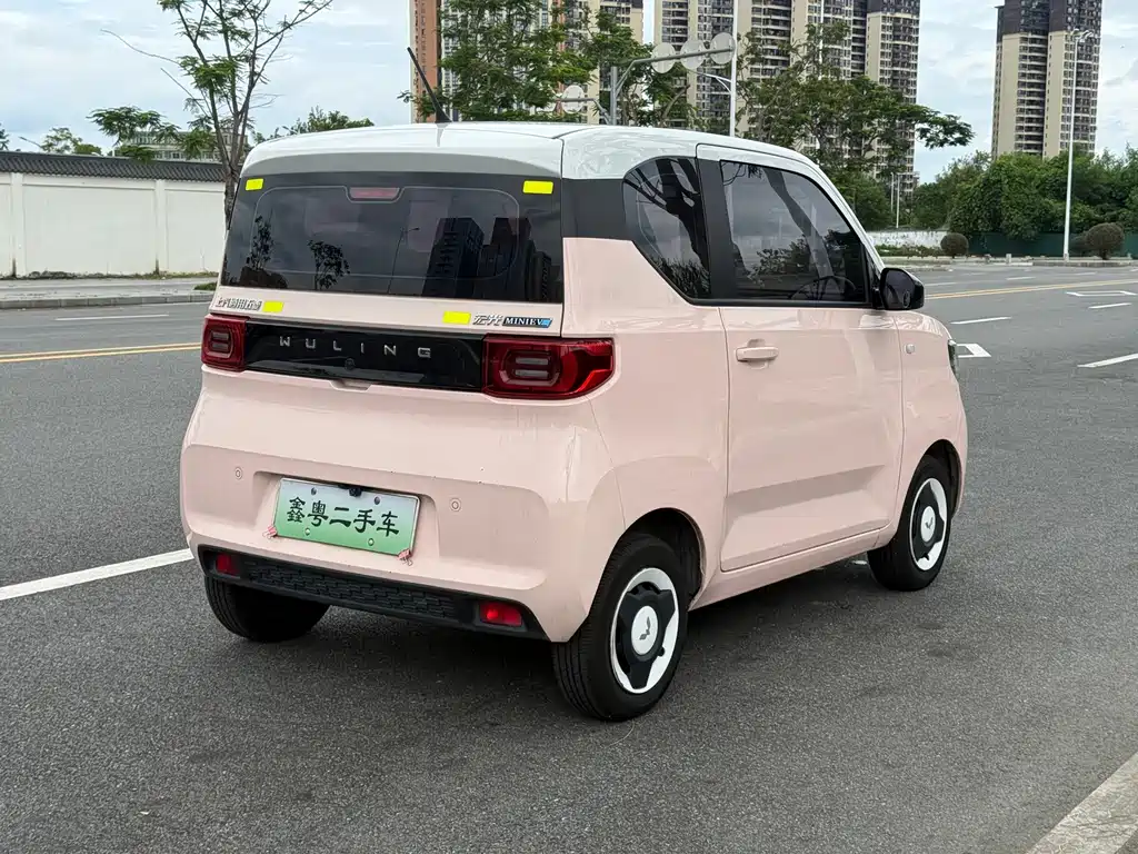 Wuling MINIEV — миниатюра 9