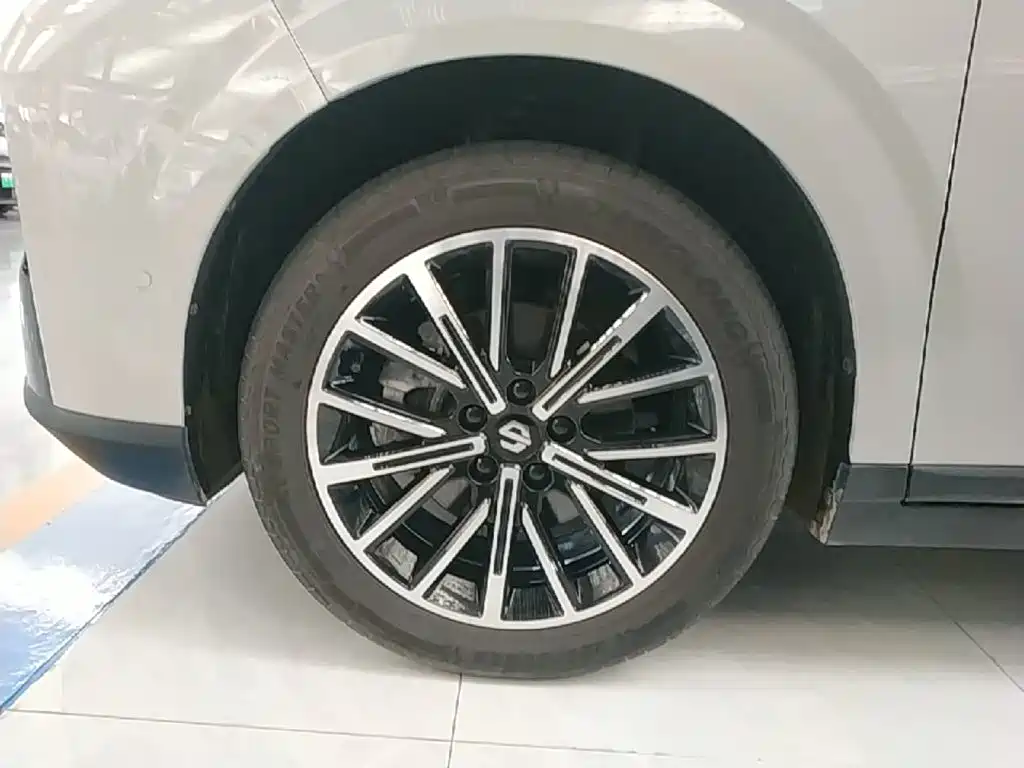 Leapmotor Leapmotor B10 — миниатюра 23
