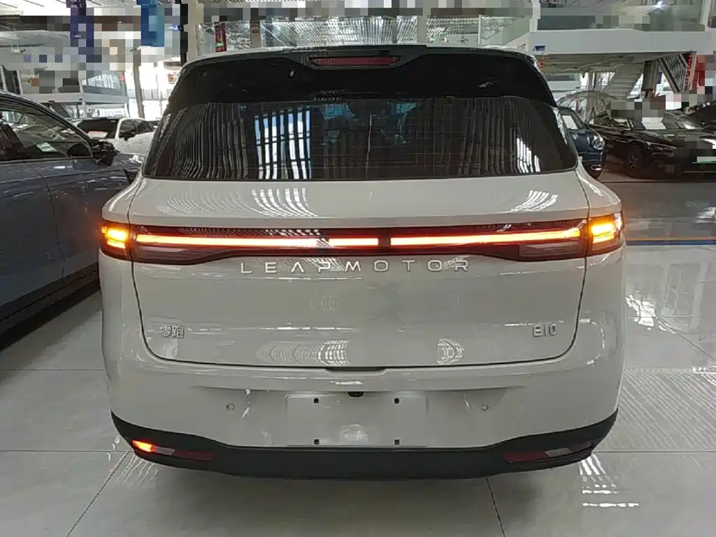 Leapmotor Leapmotor B10 — миниатюра 6