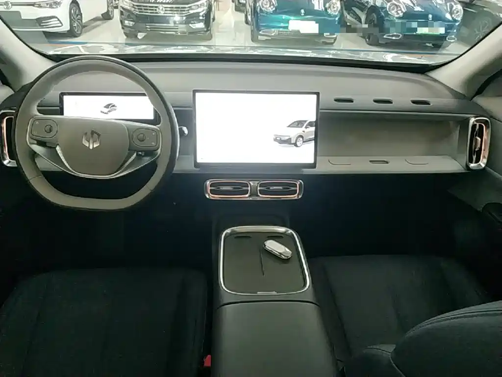 Leapmotor Leapmotor B10 — миниатюра 10