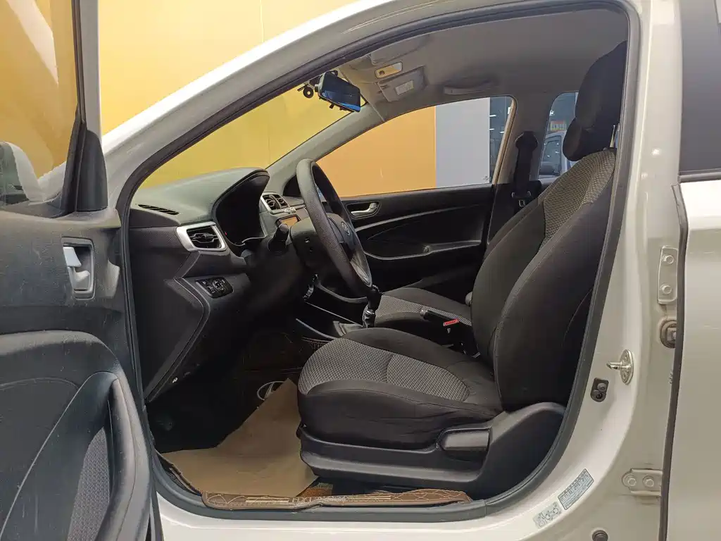 Hyundai Verna - фото 13