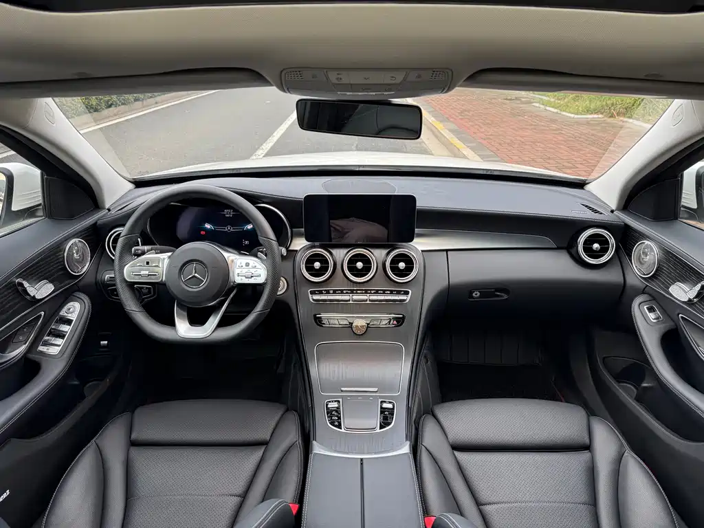 Mercedes-Benz C-Class — миниатюра 8