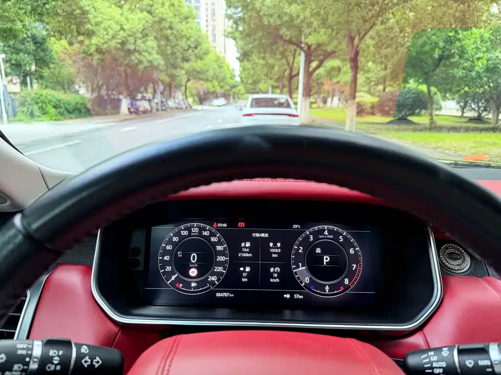Land Rover Sport — миниатюра 23