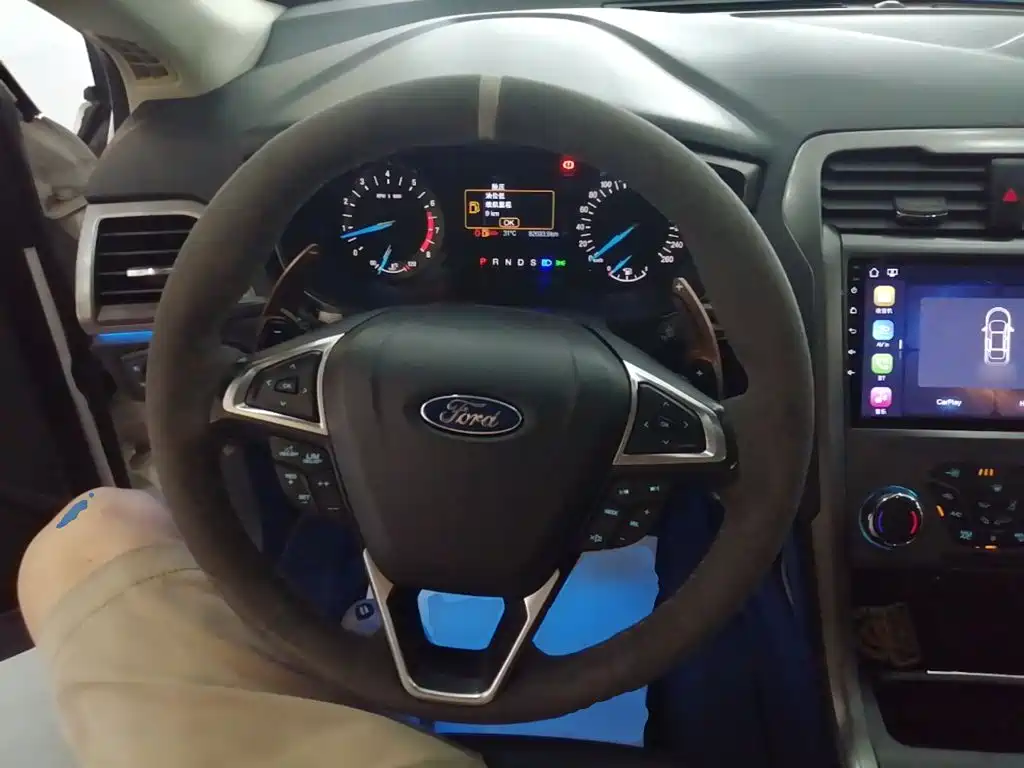 Ford Mondeo — миниатюра 11