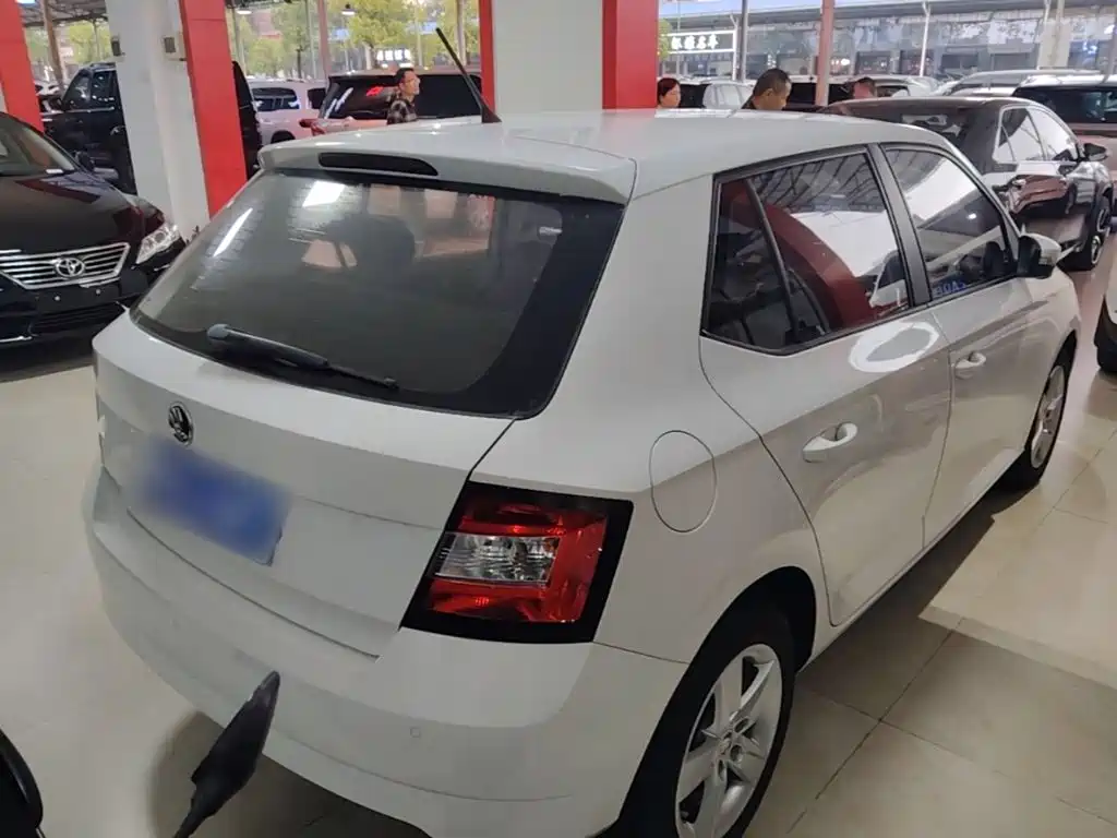Skoda Fabia — миниатюра 5