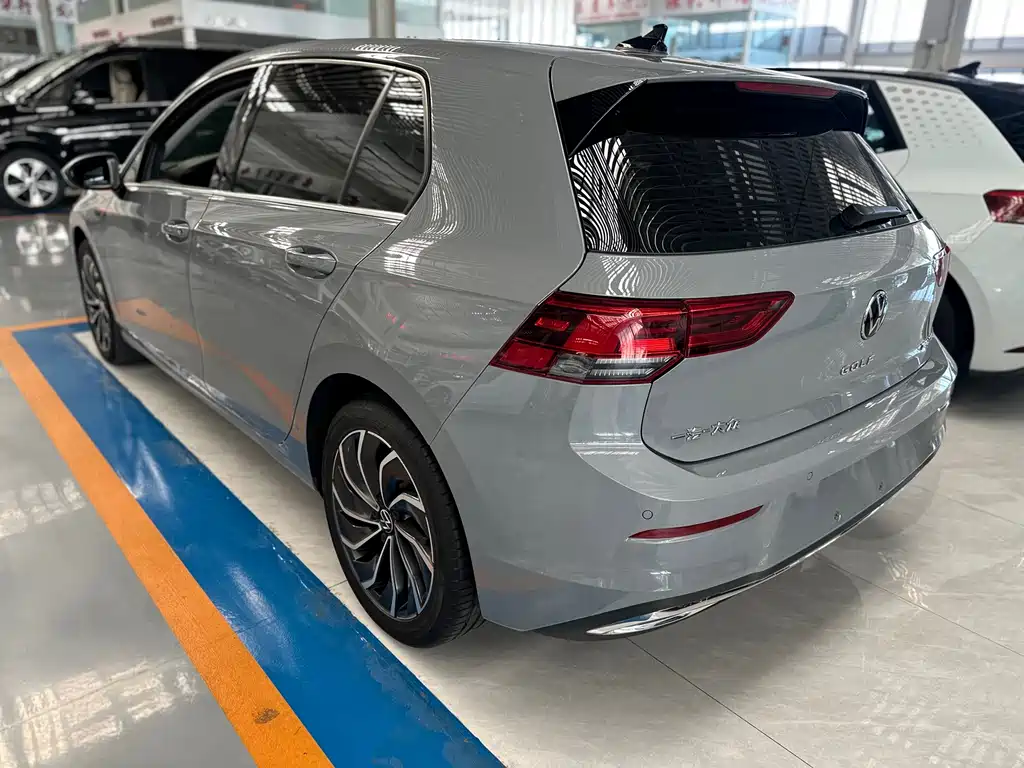 Volkswagen Golf — миниатюра 13