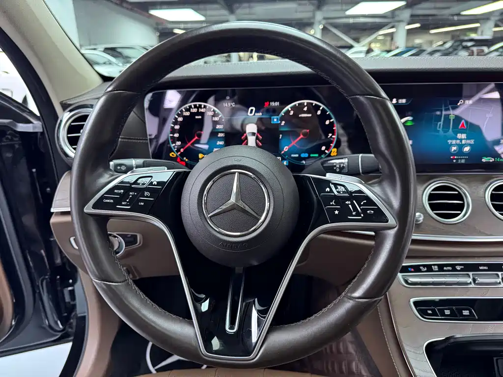 MERCEDES-BENZ E CLASS