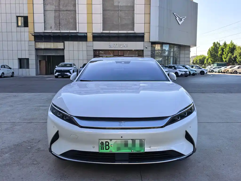 BYD Han — миниатюра 2