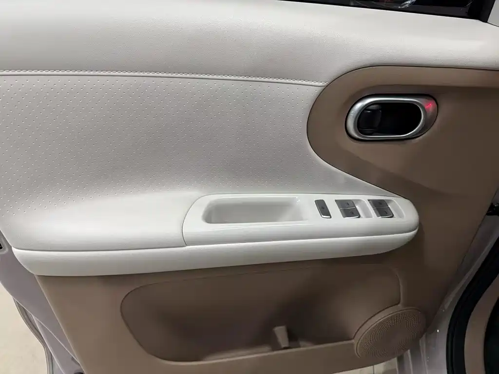 Wuling MINIEV — миниатюра 7