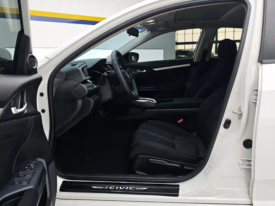 Honda Civic — миниатюра 9
