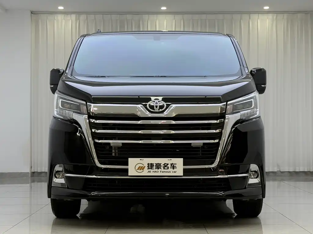 Toyota Hiace — миниатюра 2