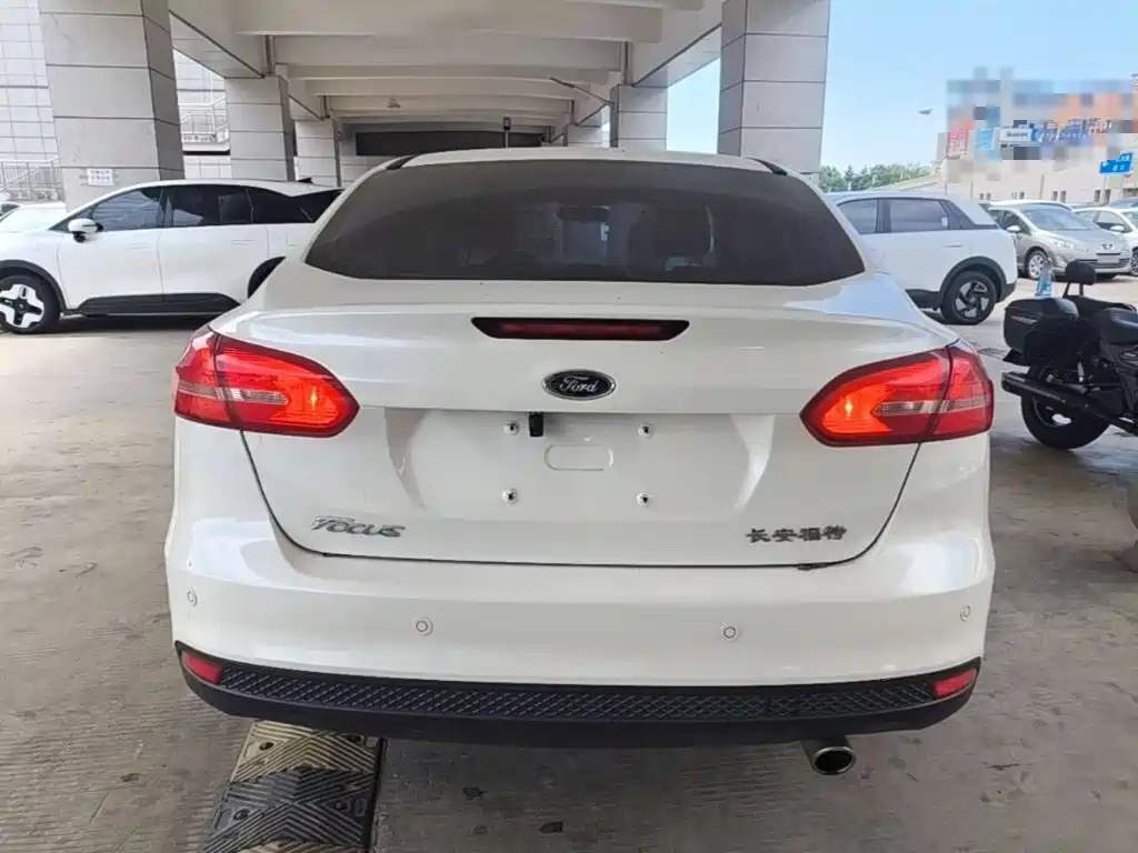 Ford Focus — миниатюра 6