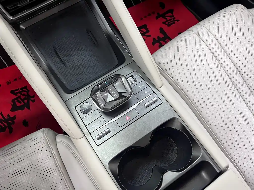 BYD Yuan UP — миниатюра 26