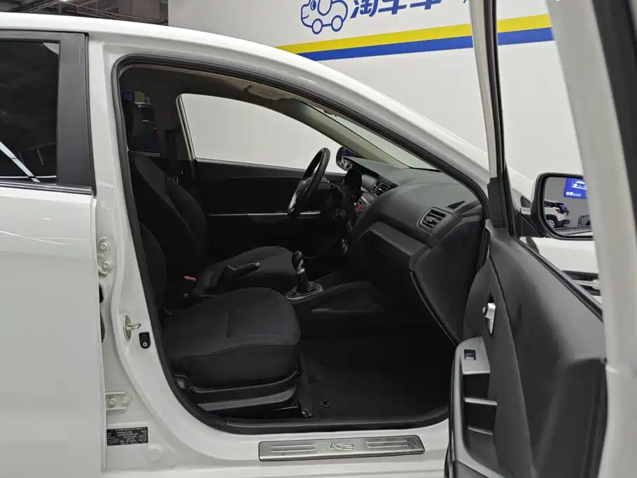 Kia K2 — миниатюра 8
