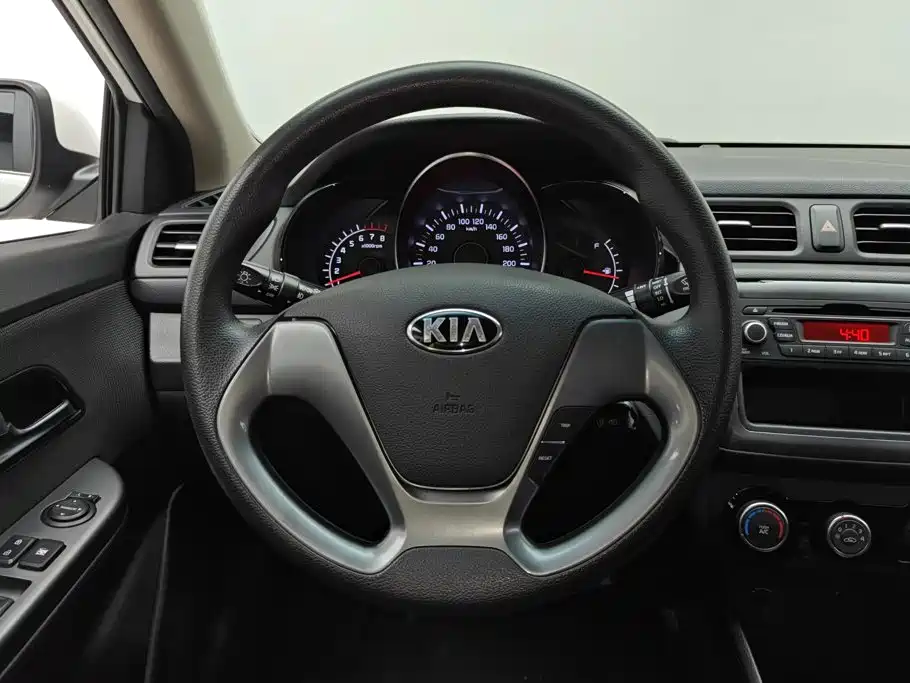 Kia K2 — миниатюра 15