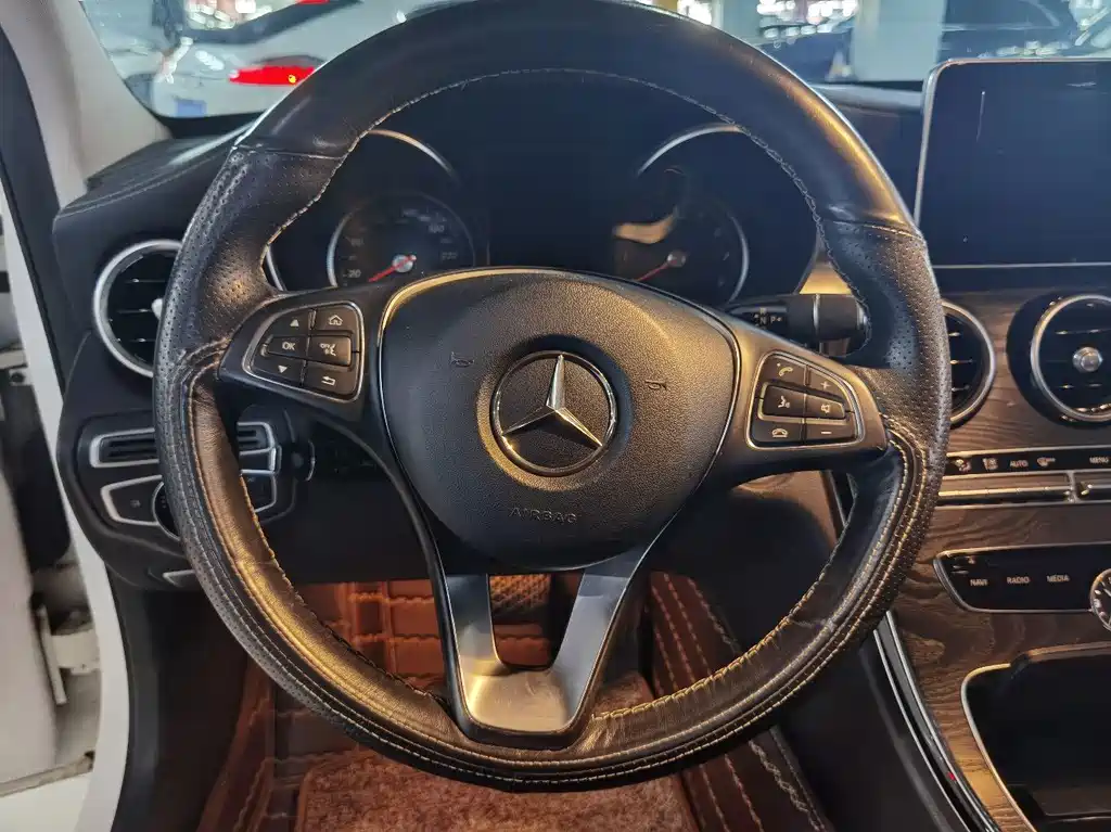 Mercedes-Benz C-Class — миниатюра 9