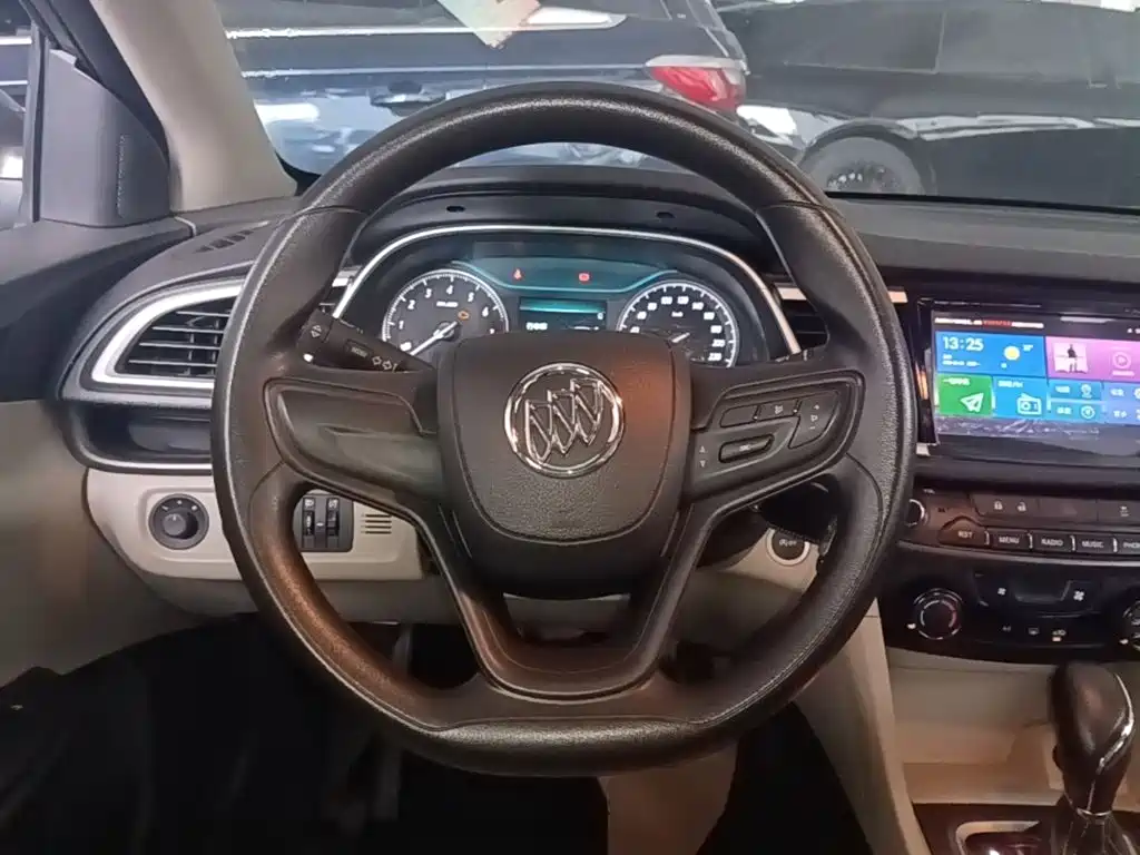 Buick Excelle — миниатюра 11