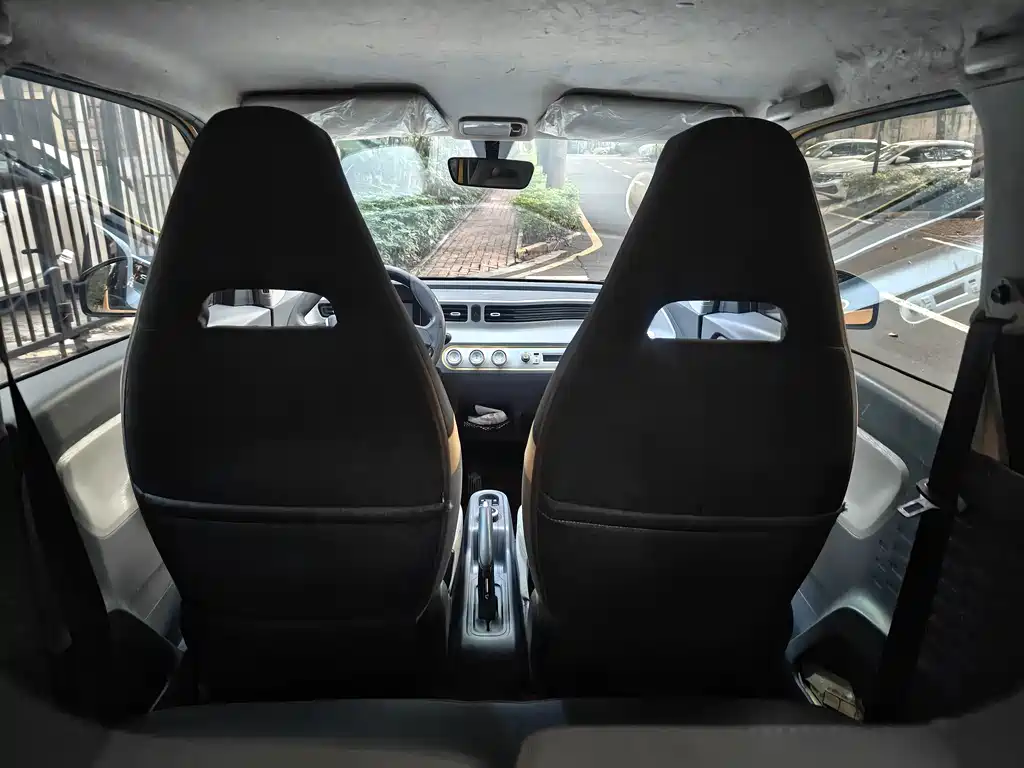 Wuling MINIEV — миниатюра 8