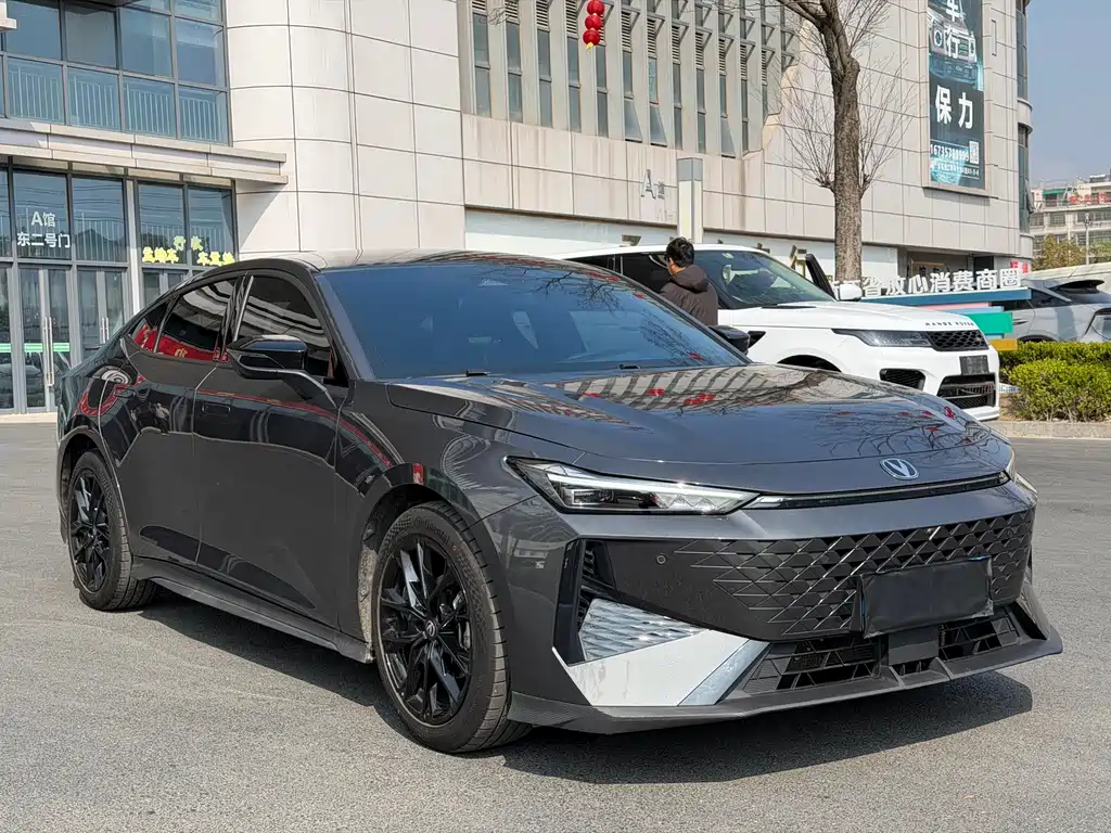 Changan UNI-V 2025