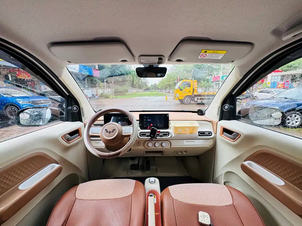 Wuling MINIEV — миниатюра 5