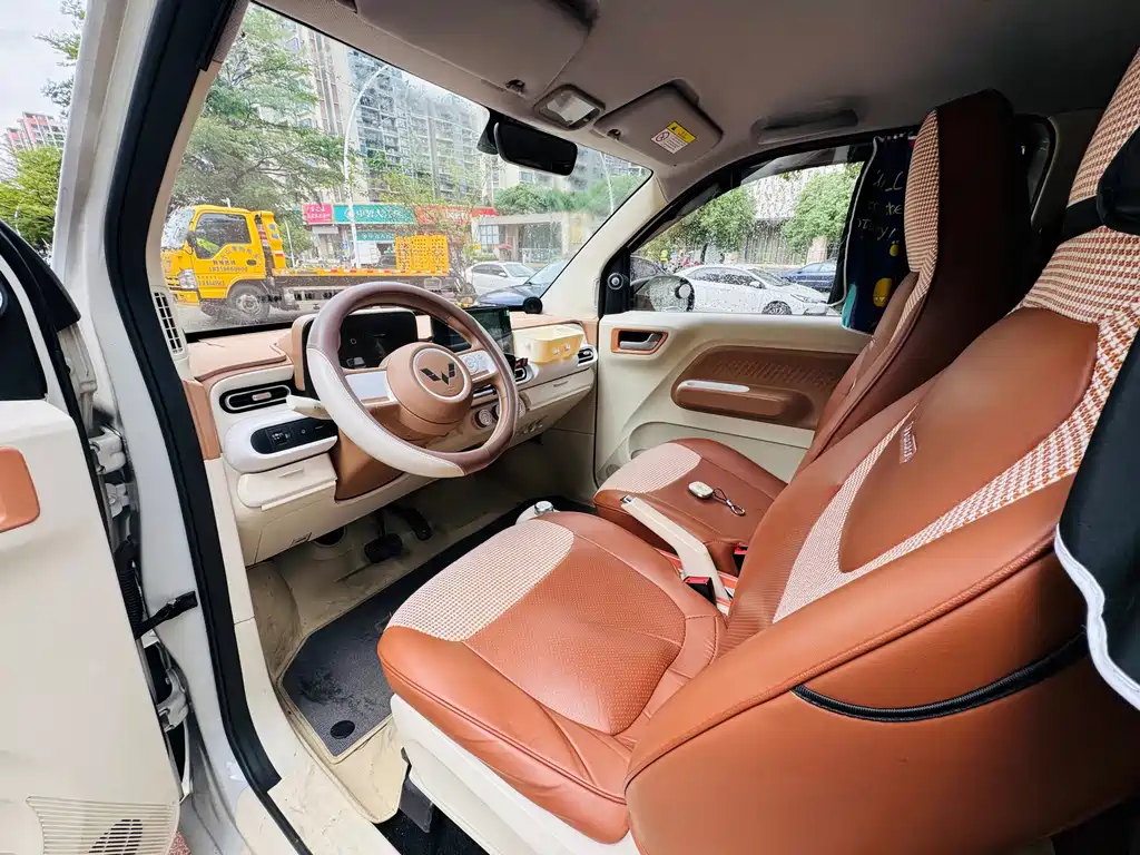 Wuling MINIEV — миниатюра 4