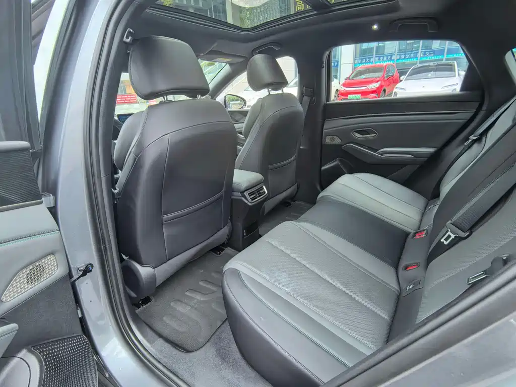 BYD Qin L — миниатюра 8