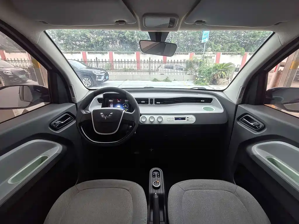 Wuling MINIEV — миниатюра 9