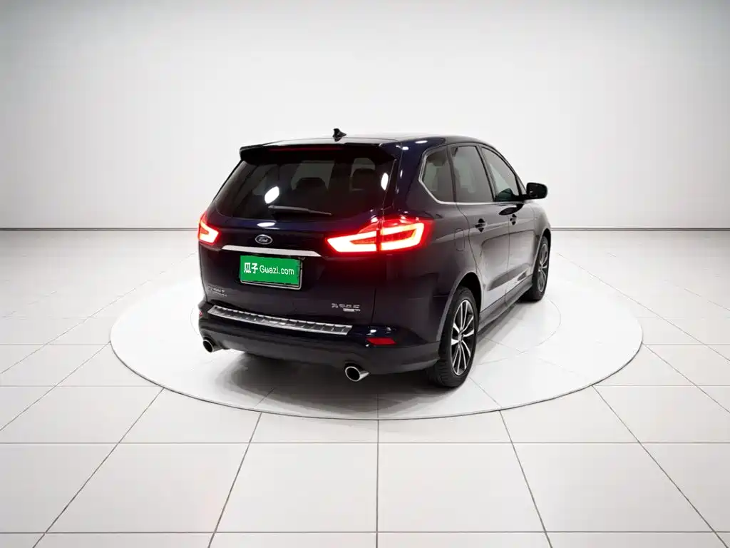 Ford Edge — миниатюра 5