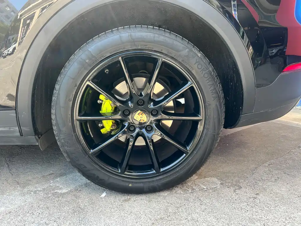 PORSCHE CAYENNE NEW ENERGY