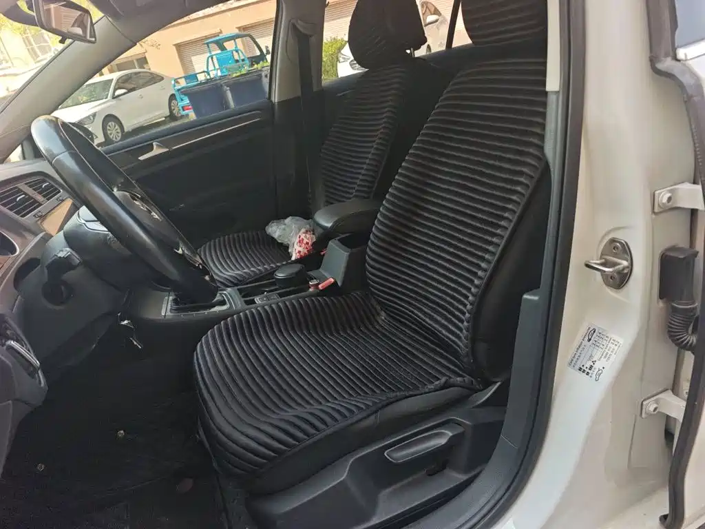 Volkswagen Golf — миниатюра 11