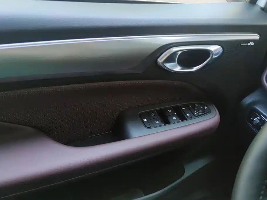 GAC Motor Trumpchi M6 — миниатюра 7