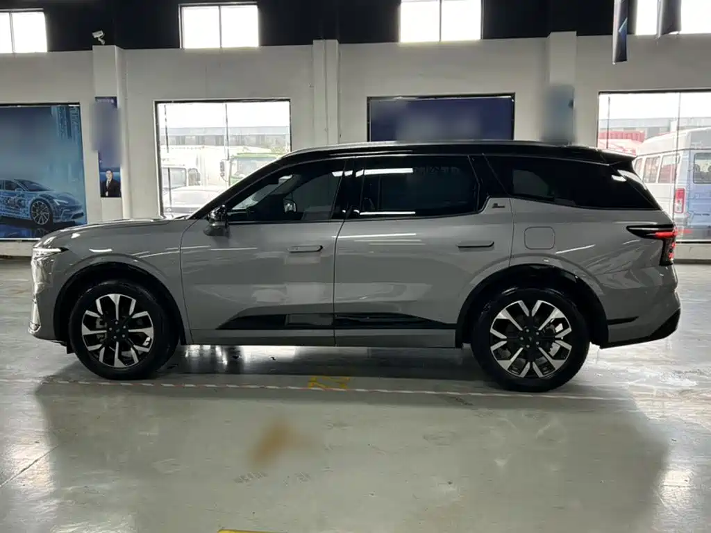 Ford Edge — миниатюра 10