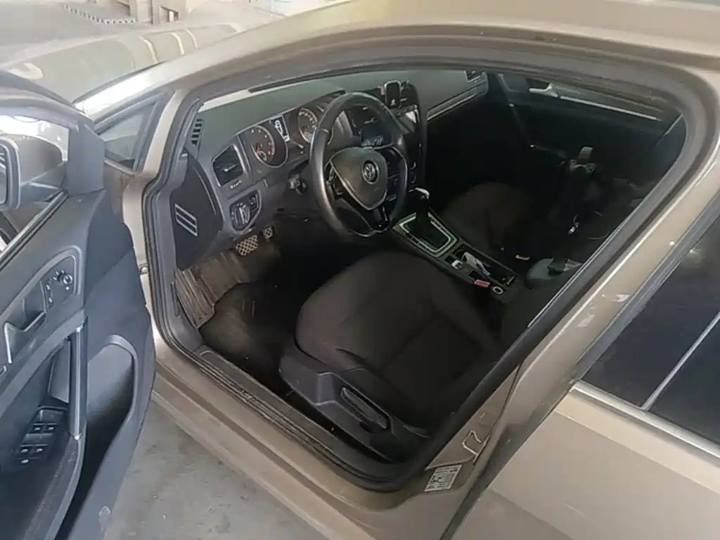 Volkswagen Golf — миниатюра 16
