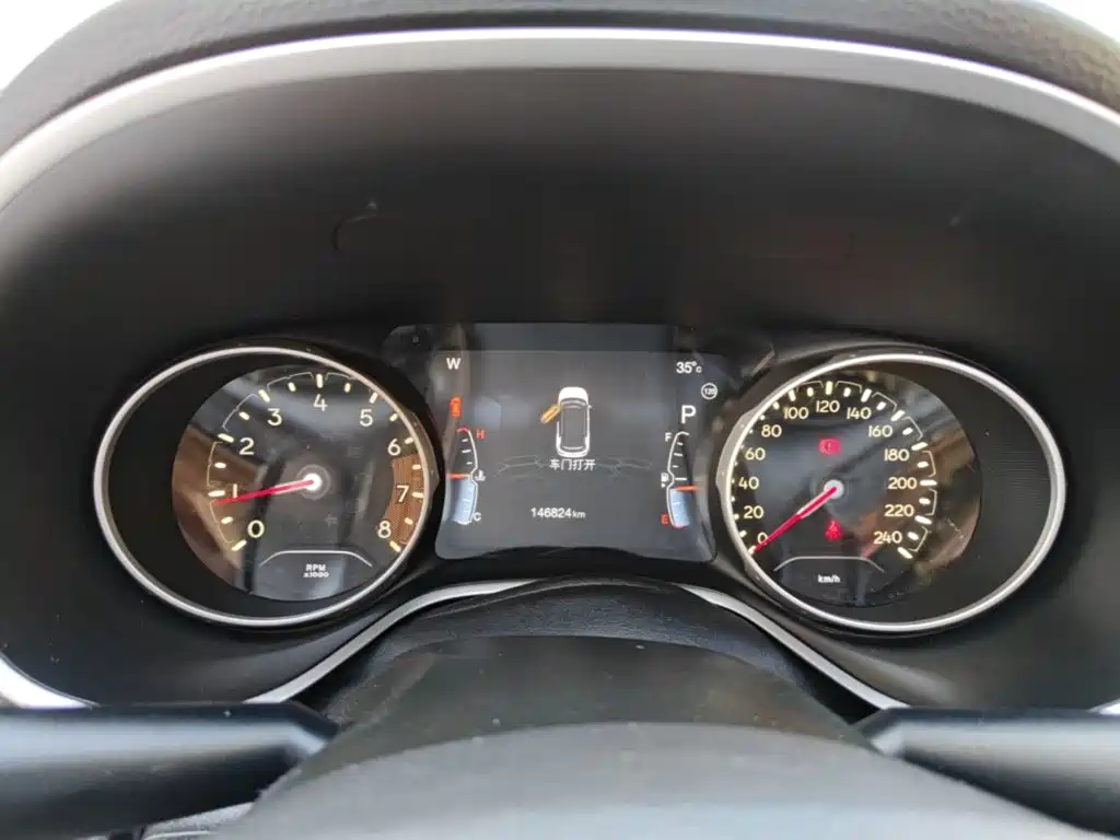 Jeep Compass — миниатюра 12