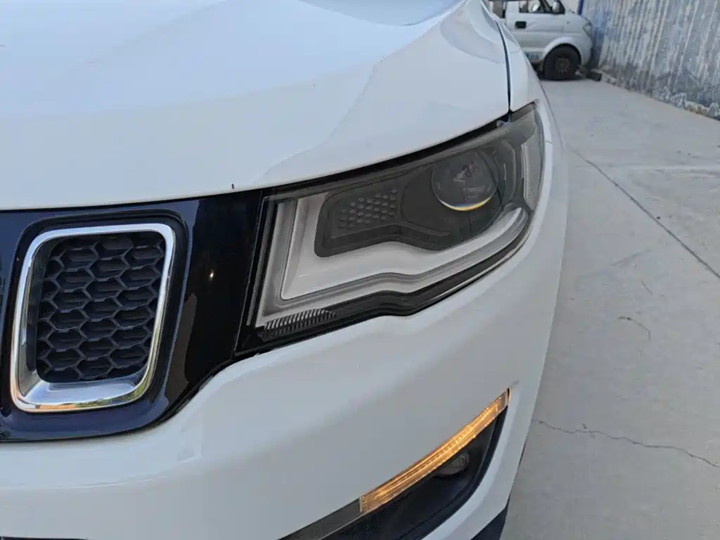 Jeep Compass — миниатюра 24