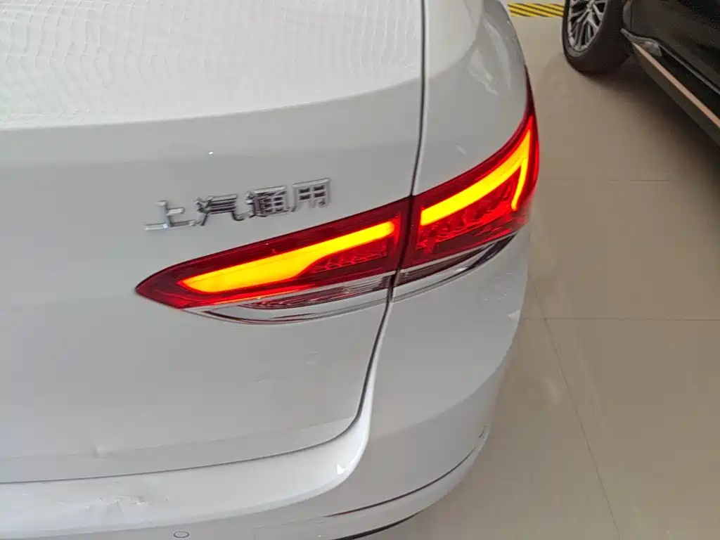 Buick Excelle — миниатюра 8