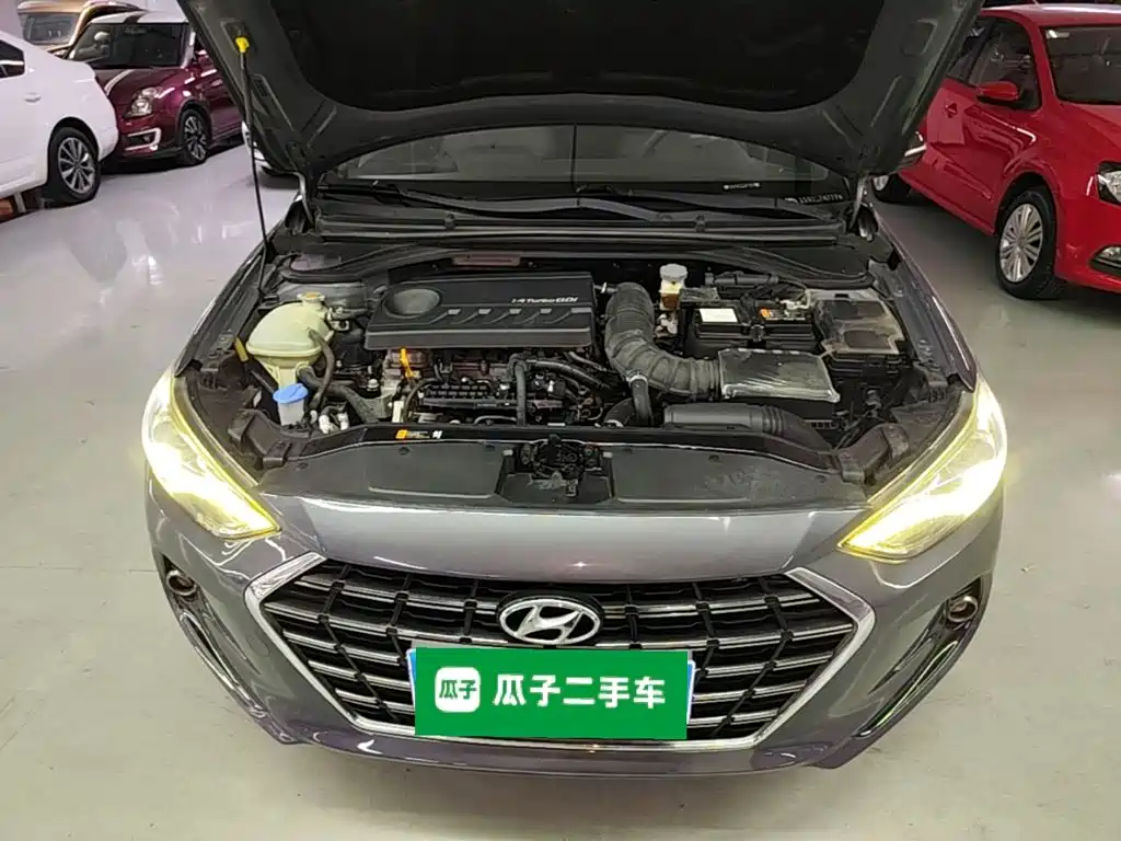 Hyundai Elantra — миниатюра 20