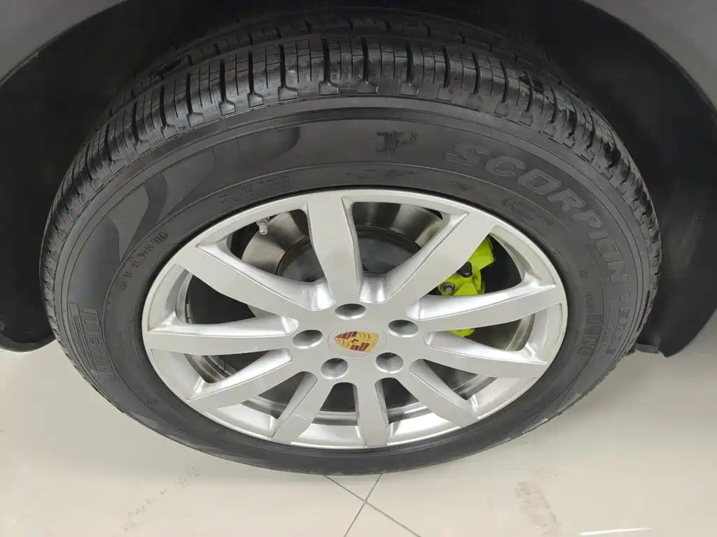 Porsche Cayenne Hybrid — миниатюра 32